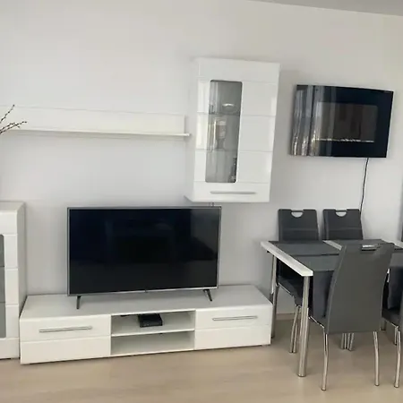 Amazing View-18th Floor-2 Bedrooms Flat - Free Parking