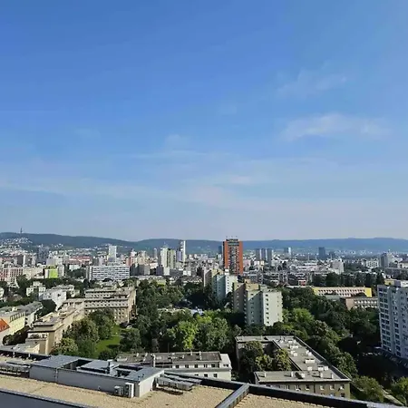 Amazing View-18th Floor-2 Bedrooms Flat - Free Parking Apartman *