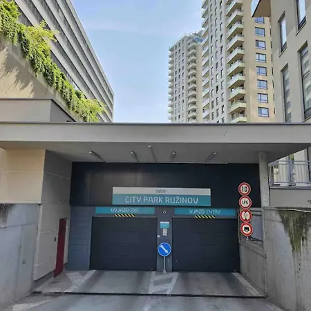 Amazing View-18th Floor-2 Bedrooms Flat - Free Parking *