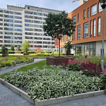 Amazing View-18th Floor-2 Bedrooms Flat - Free Parking * Pozsony