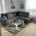 Amazing View-18th Floor-2 Bedrooms Flat - Free Parking