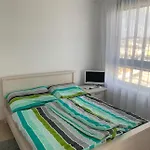 Amazing View-18th Floor-2 Bedrooms Flat - Free Parking *
