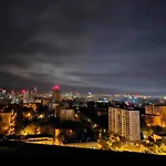 Amazing View-18th Floor-2 Bedrooms Flat - Free Parking * ブラチスラヴァ